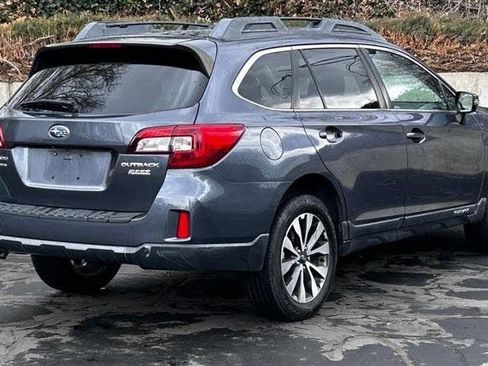 Used 2015 Subaru Outback 2.5i Limited AWD/4WD image 5