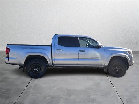 Used 2022 Toyota Tacoma 4x4 Double Cab image 5