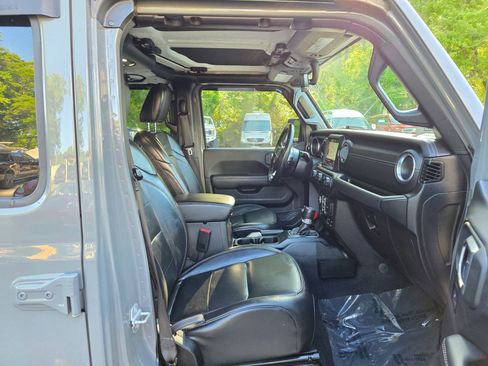 Used 2020 Jeep Gladiator Overland image 29