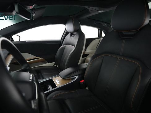 Used 2023 Lucid Air Grand Touring AWD/4WD image 4