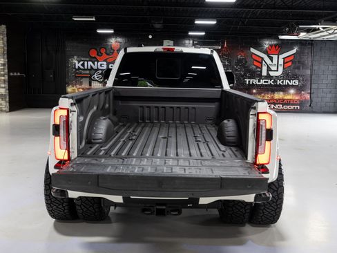 Used 2023 Ford F450 Platinum w/ FX4 Off-Road Package AWD/4WD image 31