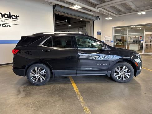 Used 2023 Chevrolet Equinox Premier image 4