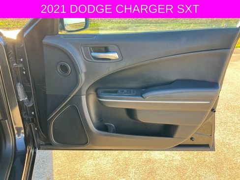Used 2021 Dodge Charger SXT w/ Leather Interior Group image 11