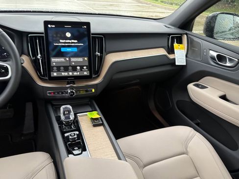 New 2026 Volvo XC60 B5 Plus w/ Protection Package Premier image 13