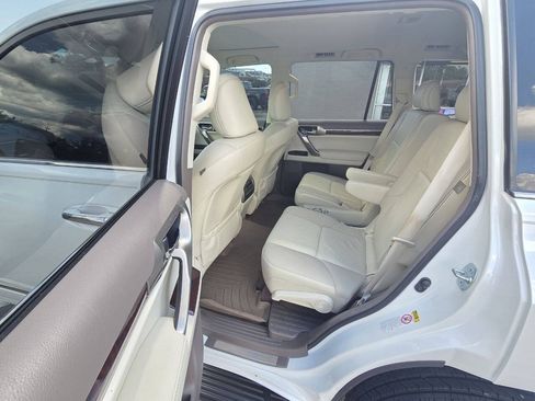 Used 2017 Lexus GX 460 Premium AWD/4WD image 13