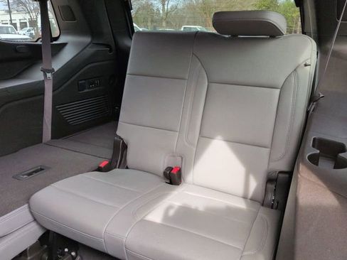 Used 2022 Chevrolet Tahoe LT w/ Luxury Package image 16