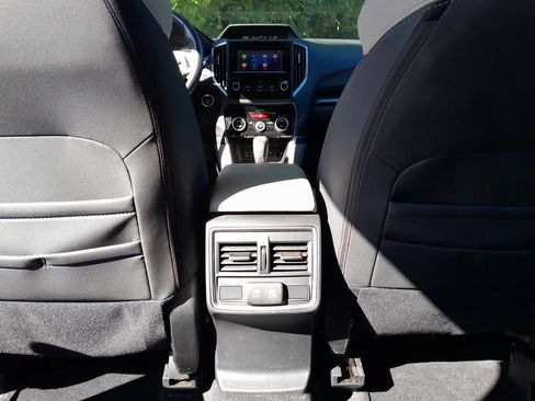 Used 2019 Subaru Forester Premium AWD/4WD image 30