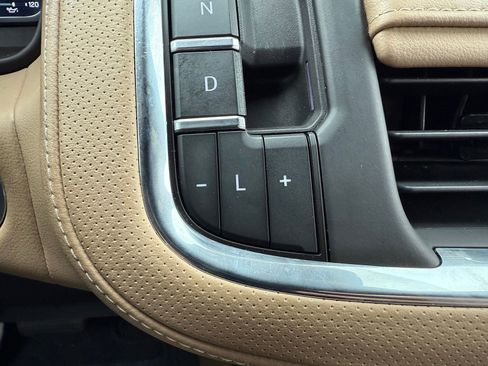 Certified 2023 Chevrolet Tahoe Premier AWD/4WD image 33