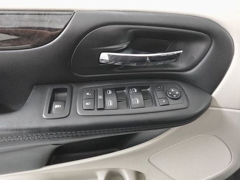 Used 2017 Dodge Grand Caravan SE w/ Power Window Group image 8