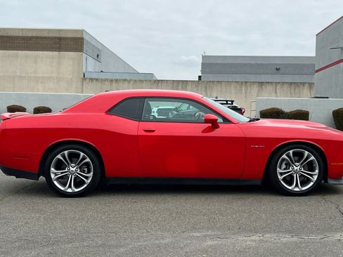 Used 2022 Dodge Challenger R/T RWD image 6
