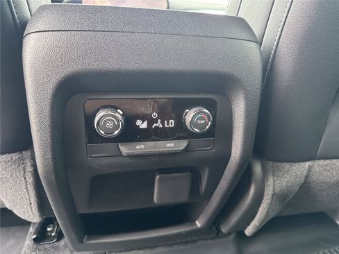 New 2026 Chevrolet Traverse LT FWD image 31