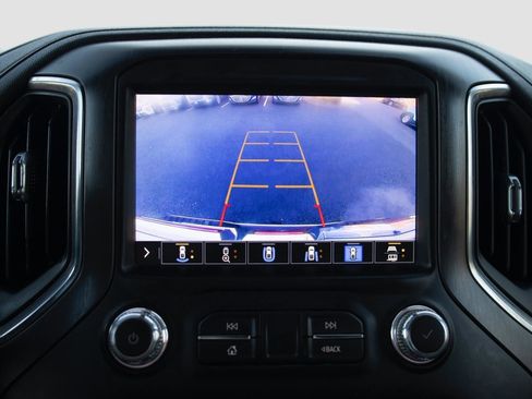 Used 2020 GMC Sierra 2500 AT4 w/ Technology Package image 11