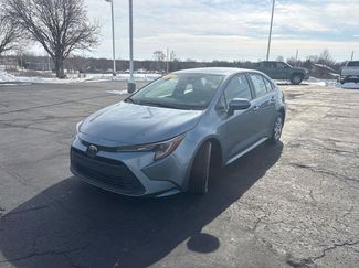 Used 2023 Toyota Corolla LE video 4