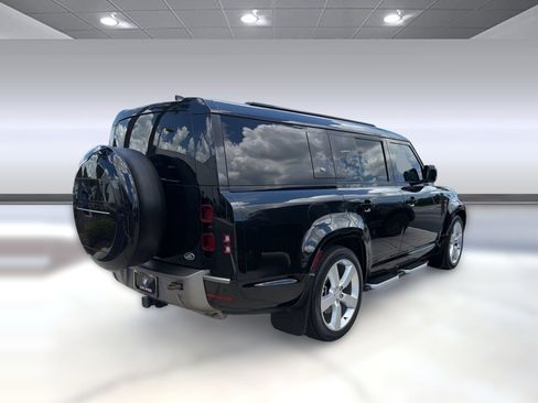 Used 2023 Land Rover Defender 130 X-Dynamic SE AWD/4WD image 8
