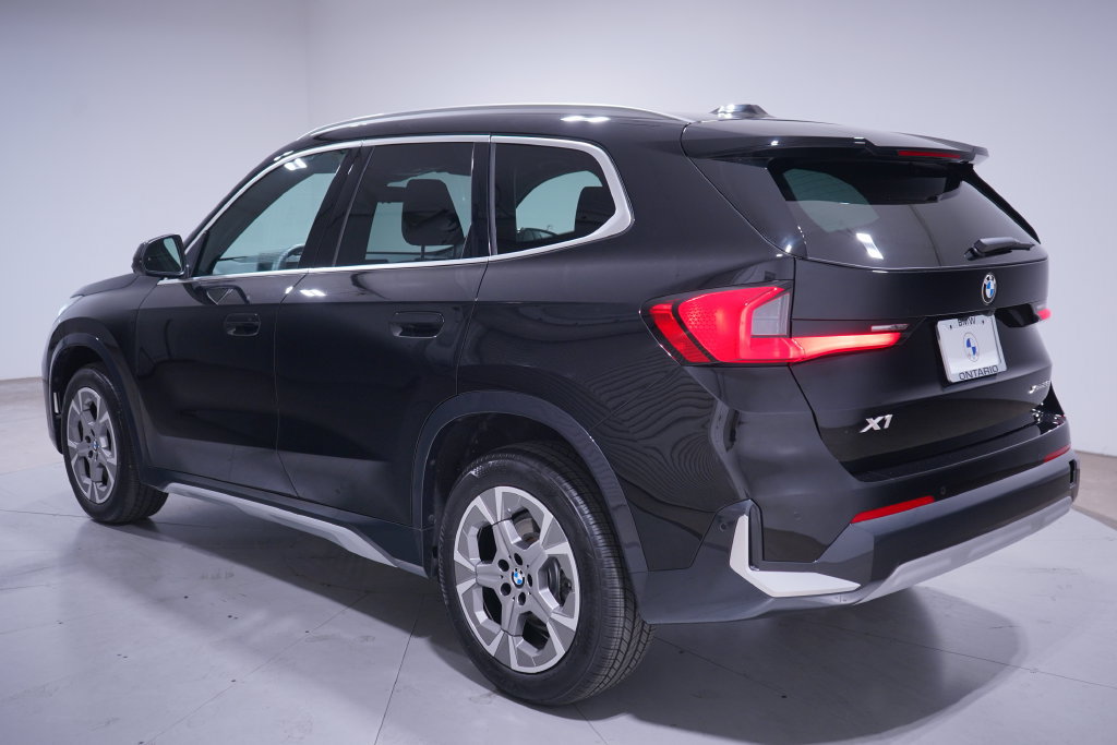 Used 2026 BMW X1 xDrive28i w/ Technology Package AWD/4WD image 3