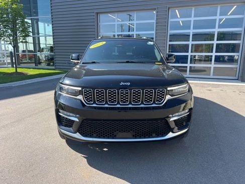 Used 2023 Jeep Grand Cherokee Summit AWD/4WD image 2