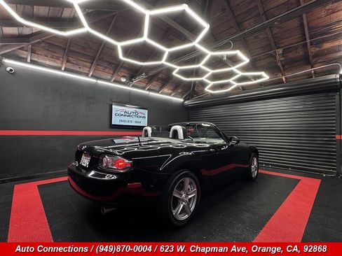 Used 2007 MAZDA MX-5 Miata Sport RWD image 3