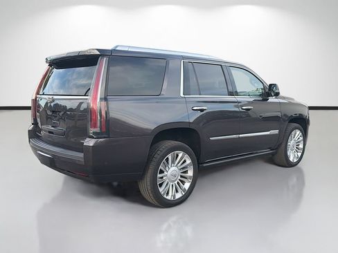 Used 2018 Cadillac Escalade Platinum AWD/4WD image 3