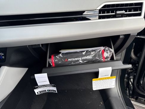 New 2026 Mitsubishi Outlander SEL FWD image 19