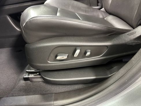 Used 2023 Cadillac XT6 Premium Luxury w/ Technology Package image 39