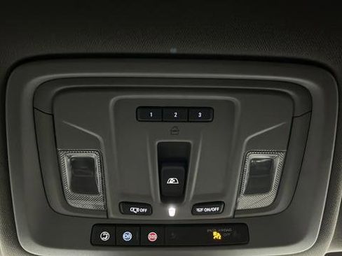 Used 2022 Chevrolet Silverado 1500 LT Trail Boss w/ LT Trail Boss Premium Package AWD/4WD image 35