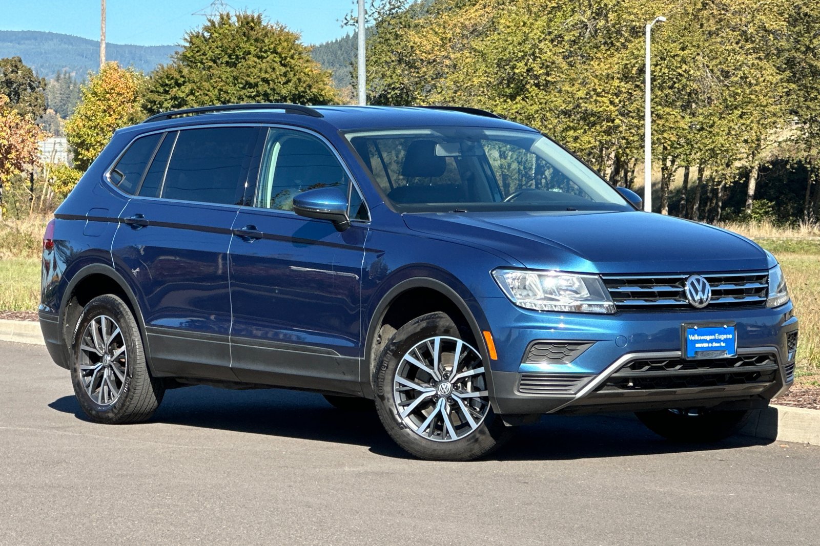 Used 2019 Volkswagen Tiguan SE AWD/4WD image 1