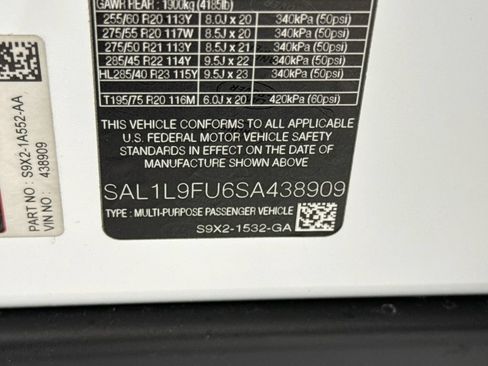Certified 2025 Land Rover Range Rover Sport Dynamic SE AWD/4WD image 34