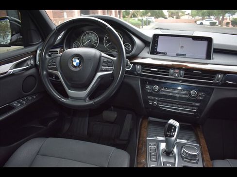 Used 2017 BMW X5 xDrive40e image 30