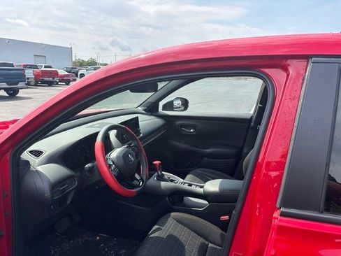 Used 2024 Honda HR-V Sport image 12