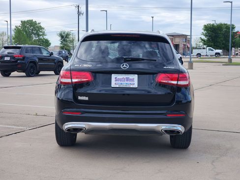 Used 2019 Mercedes-Benz GLC 300 4MATIC image 7
