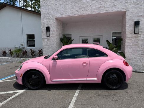 Used 2013 Volkswagen Beetle 2.5 FWD image 2