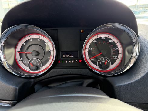 Used 2013 Dodge Grand Caravan SXT image 40