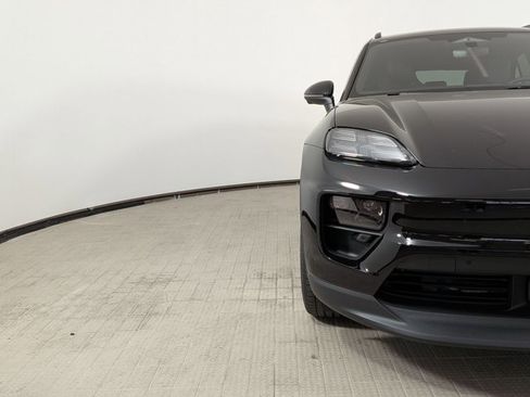 New 2026 Porsche Macan 4S Electric image 12