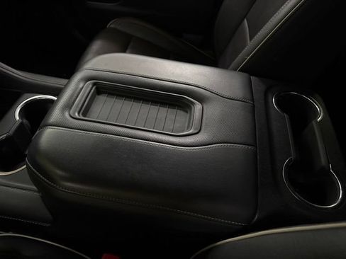 Used 2023 GMC Yukon SLT AWD/4WD image 59