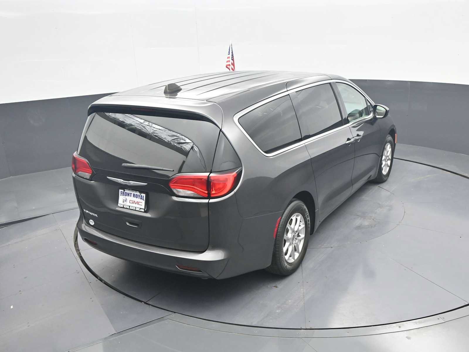 Used 2023 Chrysler Voyager LX FWD image 38