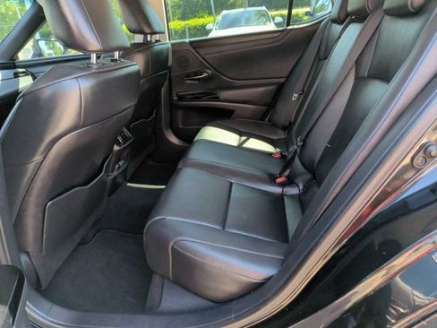 Used 2023 Lexus ES 350 w/ Premium Package FWD image 12