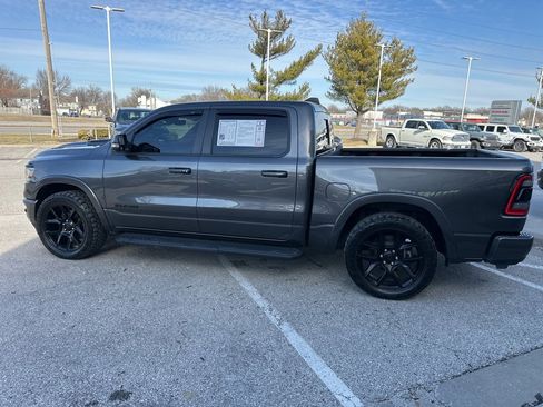 Used 2021 RAM 1500 Laramie w/ Night Edition image 15