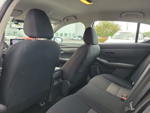 Certified 2024 Nissan Sentra SV FWD image 14