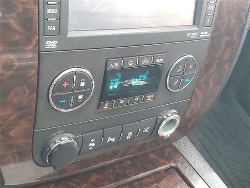 Used 2012 GMC Yukon Denali image 21