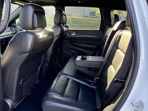 Used 2020 Jeep Grand Cherokee Limited AWD/4WD image 33