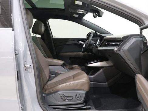 Used 2022 Audi Q4 e-tron Premium AWD/4WD image 36