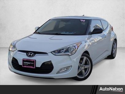 Used 2014 Hyundai Veloster w/ Style Package 02