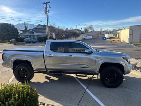 Used 2024 Toyota Tacoma SR5 image 4