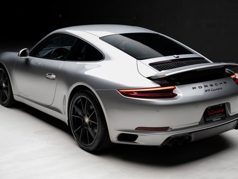 Used 2018 Porsche 911 Carrera RWD image 24