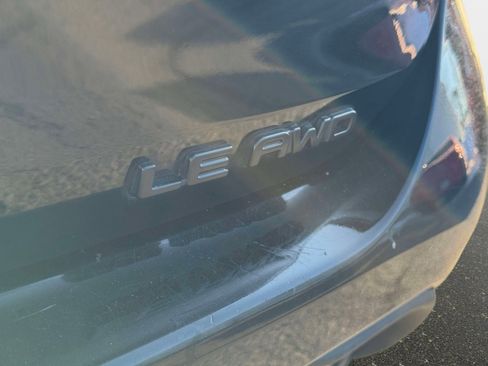 Used 2022 Toyota Highlander LE image 10