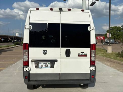 Used 2017 RAM ProMaster 2500 FWD image 4