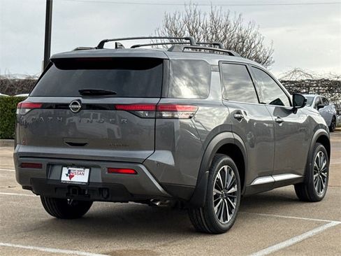 New 2026 Nissan Pathfinder Platinum image 9