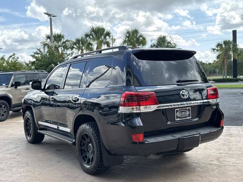 Used 2017 Toyota Land Cruiser w/ Preferred Accessory Package AWD/4WD image 6
