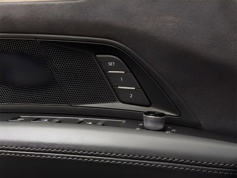 Used 2022 Audi e-tron GT Premium Plus w/ Performance Package image 21