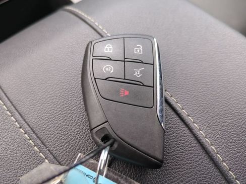 Used 2025 Chevrolet Traverse LT FWD image 37